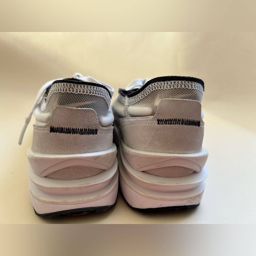Nike WOMEN White and Gray Lifestyle Sneakers - Picture 5 of 9
